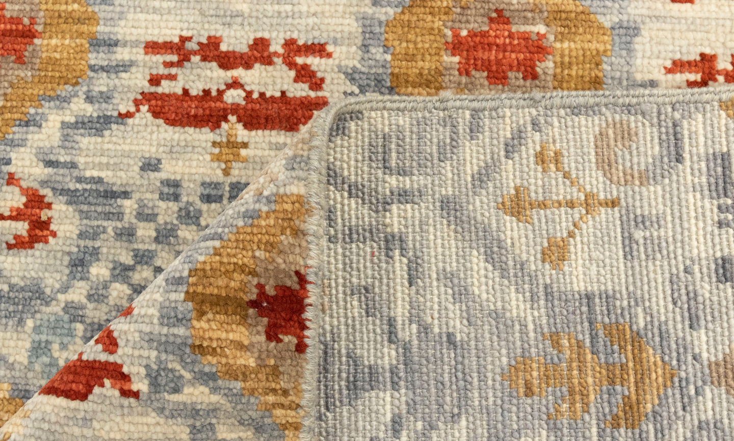 Modern Tribal Repeat Old Design | Best Carpet LIving Room | Traditional Carpets Online